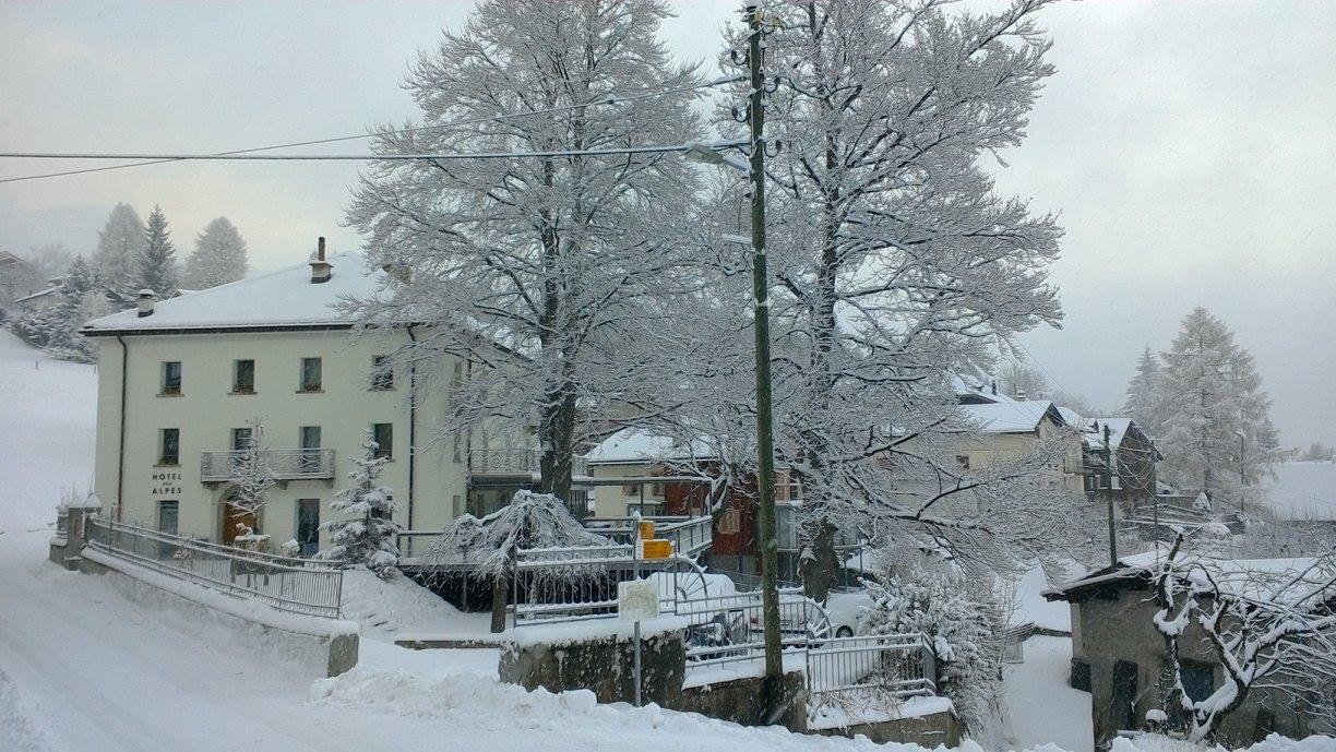 Hotel Des Alpes Dalpe Eksteriør billede